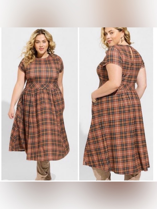 Torrid Curve Dresses & Skirts - Plaid Short-Sleeve Midi Dress in Rust Plaid